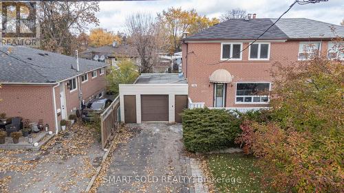 290 Axminster Drive, Richmond Hill, ON - Outdoor