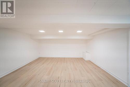 290 Axminster Drive, Richmond Hill, ON - Indoor Photo Showing Other Room