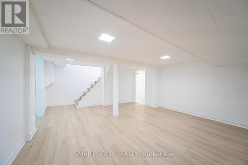 290 Axminster Drive, Richmond Hill, ON - Indoor Photo Showing Other Room