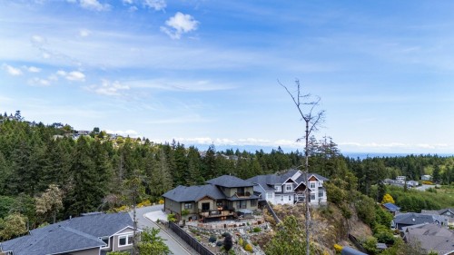 104 Bray Rd, Nanaimo, BC 