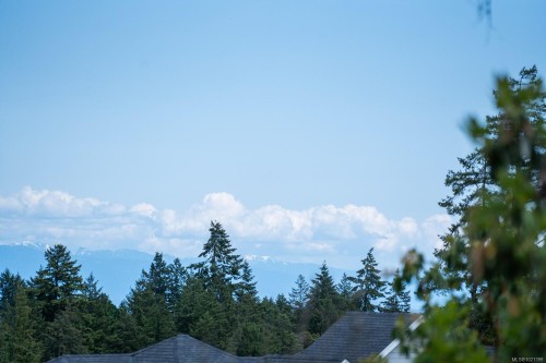 104 Bray Rd, Nanaimo, BC 