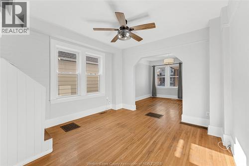 1044 Elm Avenue, Windsor, ON - Indoor Photo Showing Other Room