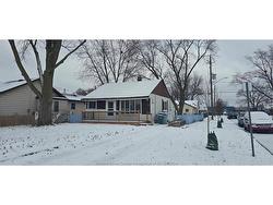 1196 ELM Avenue  Windsor, ON N9A 5H9