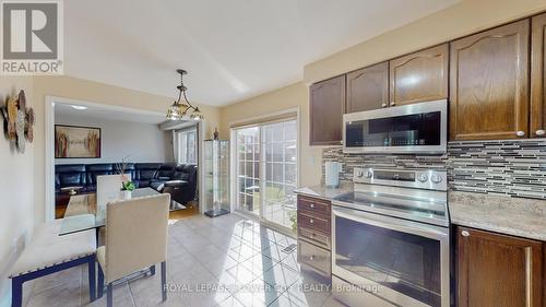 177 Fandango Drive, Brampton, ON - Indoor Photo Showing Kitchen