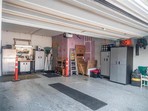 3 Jewett Bay, Winnipeg, MB - Indoor