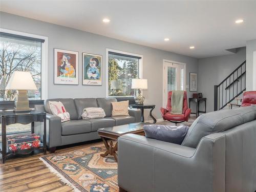 3 Jewett Bay, Winnipeg, MB - Indoor Photo Showing Living Room