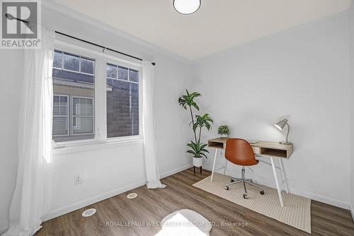 551 Pharo, Milton, ON - Indoor