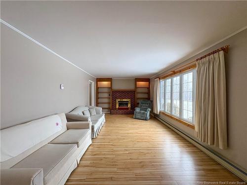 28 Chester Dr, Wicklow, NB 