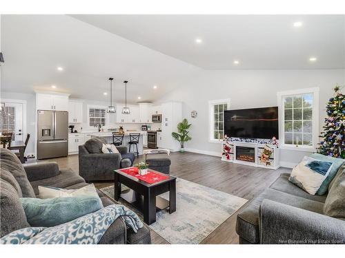 66 Murray Ave, Fredericton, NB 