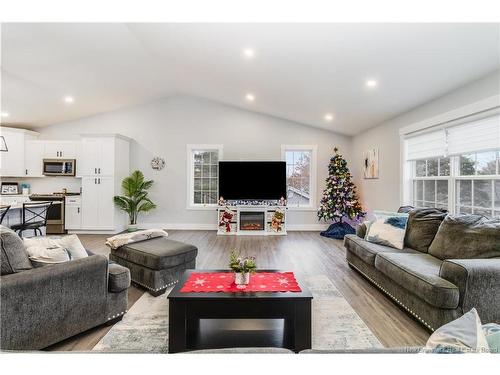 66 Murray Ave, Fredericton, NB 