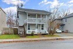 193 Rue du Marché  Salaberry-De-Valleyfield, QC J6T 1R7