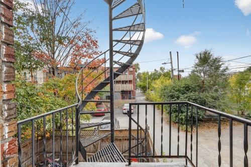 Staircase - 1904 Rue St-Clément, Montréal (Mercier/Hochelaga-Maisonneuve), QC - Outdoor
