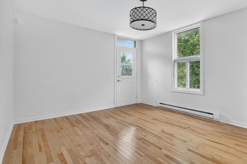 Master Bedroom - 1904 Rue St-Clément, Montréal (Mercier/Hochelaga-Maisonneuve), QC - Indoor Photo Showing Other Room