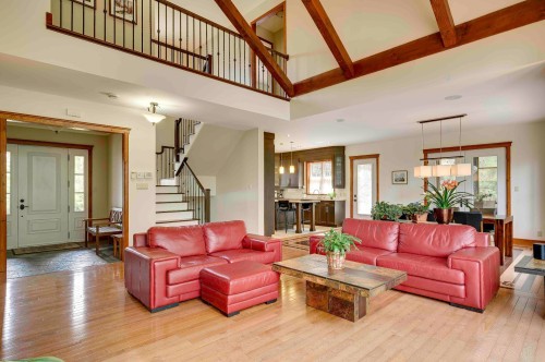 Salon - 29 Ch. Des Mésanges, Sainte-Anne-Des-Lacs, QC - Indoor Photo Showing Living Room