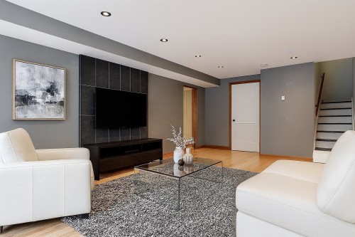 Salle familiale - 29 Ch. Des Mésanges, Sainte-Anne-Des-Lacs, QC - Indoor Photo Showing Living Room