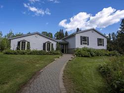 230 Gus Wouri Road  Thunder Bay, ON P7G 2G6