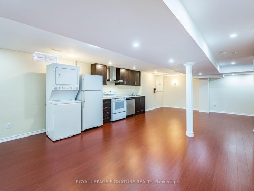 86 Valonia Drive, Brampton, ON - Indoor Photo Showing Kitchen