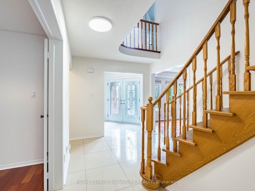 86 Valonia Drive, Brampton, ON - Indoor Photo Showing Other Room