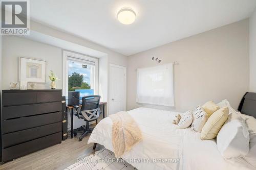 260 Sanatorium Road, Hamilton, ON - Indoor Photo Showing Bedroom
