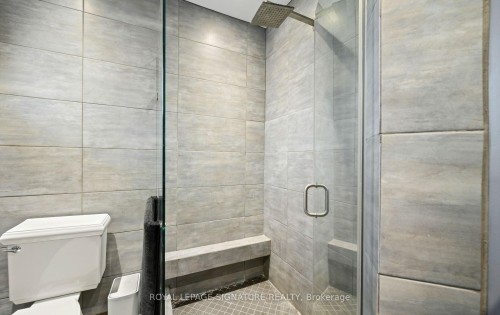 16 Kingsborough Crescent, Toronto, ON - Indoor Photo Showing Bathroom
