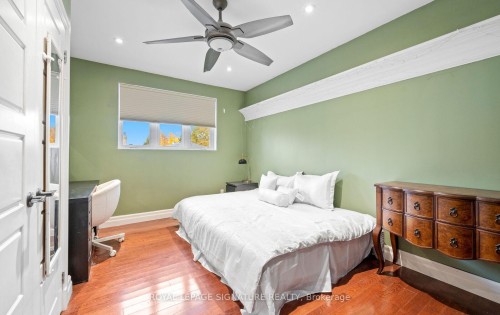 16 Kingsborough Crescent, Toronto, ON - Indoor Photo Showing Bedroom