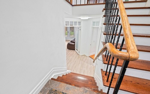 16 Kingsborough Crescent, Toronto, ON - Indoor Photo Showing Other Room
