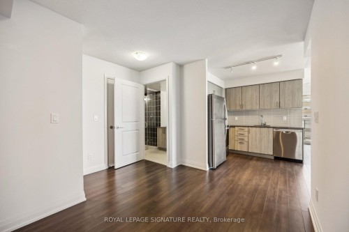 1609-20 Meadowglen Place, Toronto, ON - Indoor Photo Showing Kitchen
