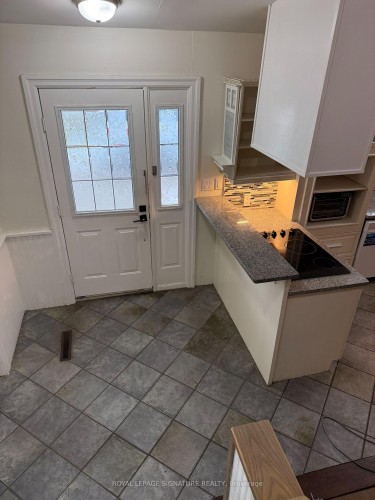 Upper-25 Joseph Street, Mississauga, ON - Indoor