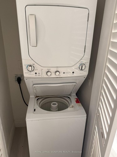 Upper-25 Joseph Street, Mississauga, ON - Indoor Photo Showing Laundry Room