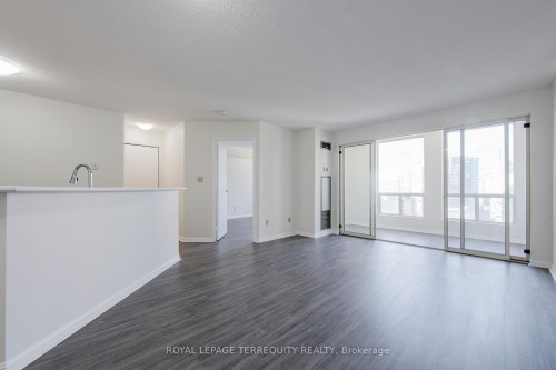 2101-25 Grenville Street, Toronto, ON - Indoor Photo Showing Other Room