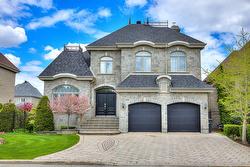 423 Rue des Roseaux  Laval (Sainte-Dorothée), QC H7X 4H1