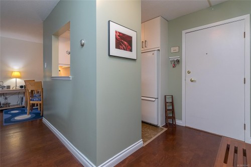 307-2050 White Birch Rd, Sidney, BC - Indoor Photo Showing Other Room