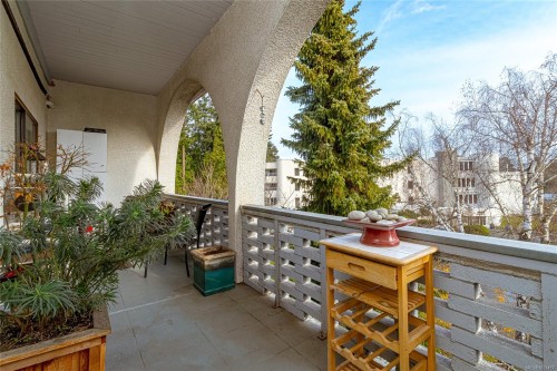 307-2050 White Birch Rd, Sidney, BC - Outdoor