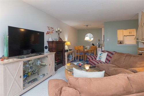 307-2050 White Birch Rd, Sidney, BC - Indoor Photo Showing Living Room