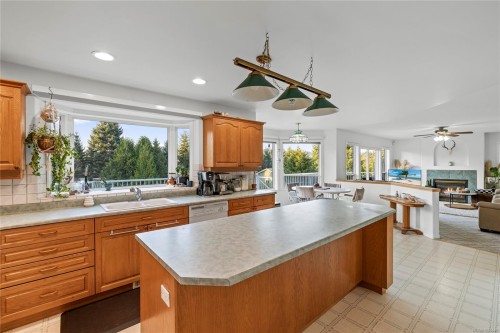 5145 Grouhel Rd, Ladysmith, BC 