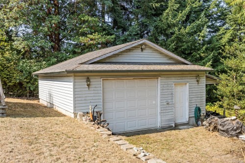 5145 Grouhel Rd, Ladysmith, BC 