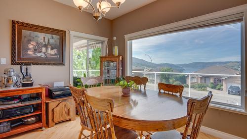 667 Mt. York Drive, Coldstream, BC - Indoor Photo Showing Dining Room