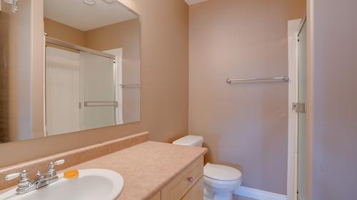667 Mt. York Drive, Coldstream, BC - Indoor Photo Showing Bathroom