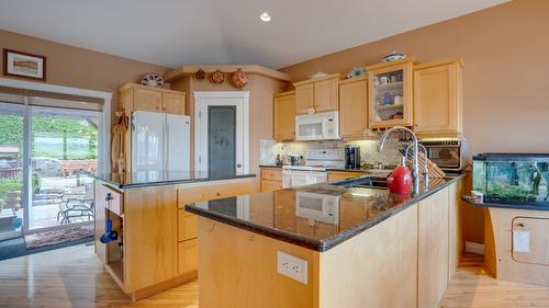 667 Mt. York Drive, Coldstream, BC - Indoor Photo Showing Kitchen With Double Sink