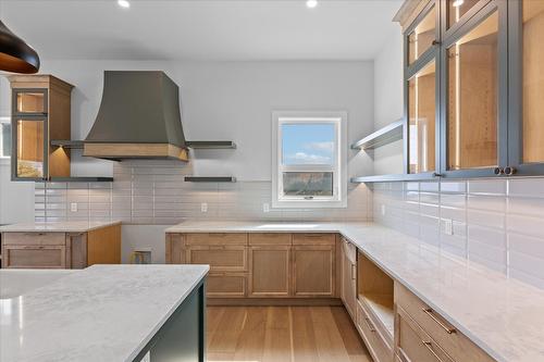 167 Heldon Court, West Kelowna, BC - Indoor Photo Showing Kitchen