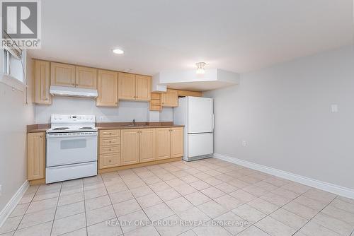 14 Taylor Road, Ajax, ON - Indoor Photo Showing Kitchen