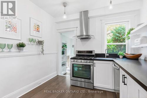7 Juniper Avenue, Toronto, ON - Indoor Photo Showing Kitchen