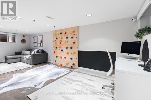 7 Juniper Avenue, Toronto, ON - Indoor