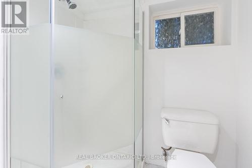 7 Juniper Avenue, Toronto, ON - Indoor Photo Showing Bathroom