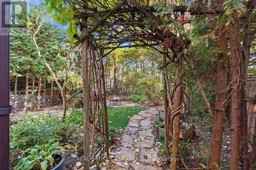 7 Juniper Avenue, Toronto, ON - Outdoor