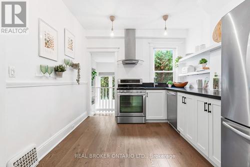 7 Juniper Avenue, Toronto, ON - Indoor Photo Showing Kitchen With Upgraded Kitchen