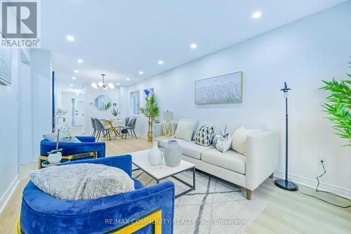 89 Hewitt Crescent, Ajax, ON - Indoor Photo Showing Living Room