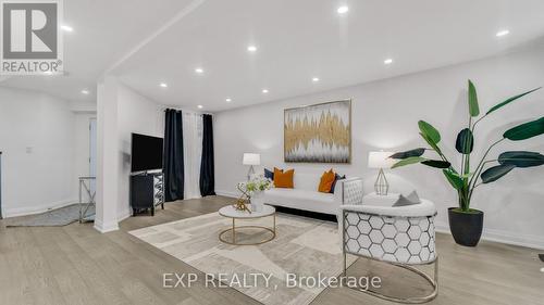 7159 Spyglass Crescent, Mississauga, ON - Indoor