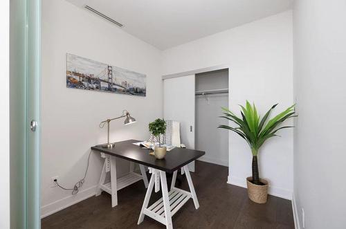 Office - Th2-1288 Rue St-Antoine O., Montréal (Ville-Marie), QC - Indoor