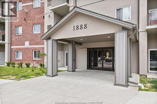1888 Westview Park Boulevard Unit# 114, Lasalle, ON - Outdoor With Exterior
